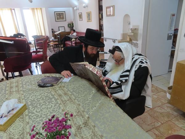 תמונה מחיי הכולל